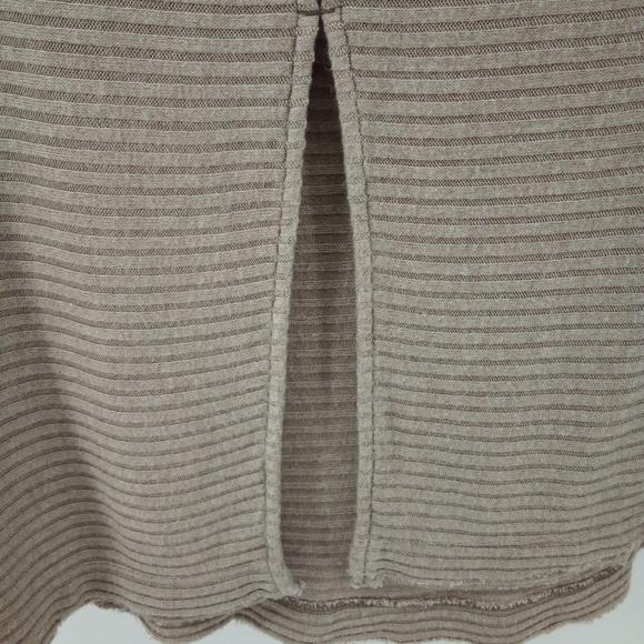 Free People We The Free Top People Lover Ribbed Long Sleeve Taupe XS Vegan Rayon - Picture 8 of 16